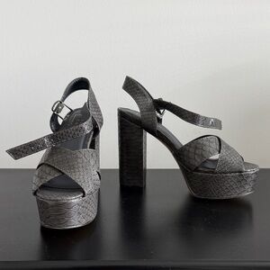 ShuShop‎ Chunky Platform Sandals in Gray with Ankle Strap Sz 6